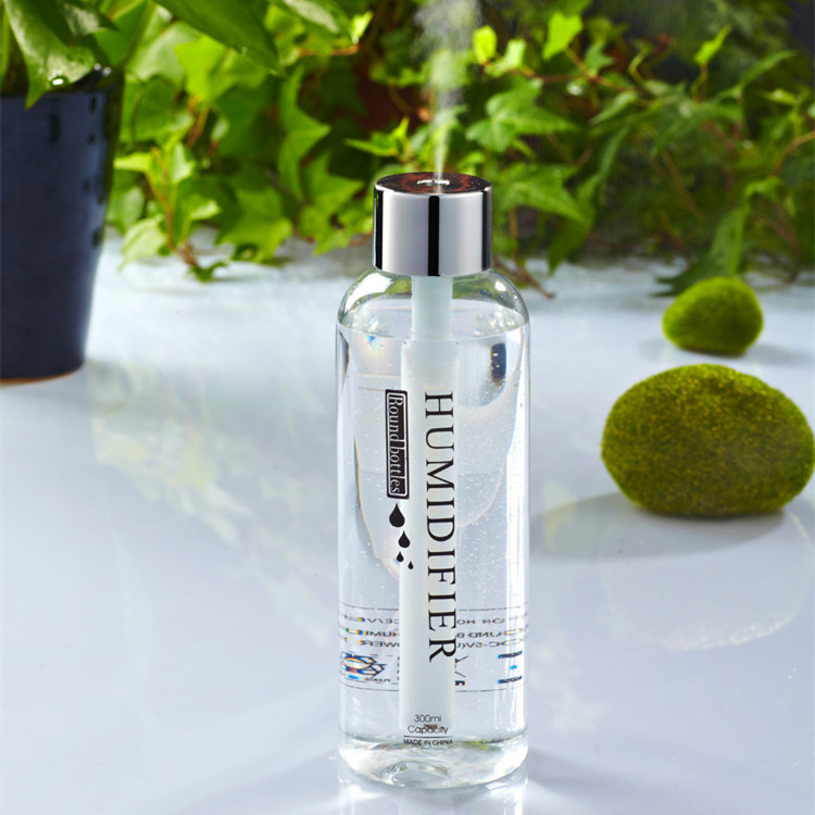 USB new car atomization mini air humidifier large capacity household mute spray moisturizing and hydrating gift