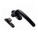 Сломанный мост алюминиевый дверь и ручка с окном.