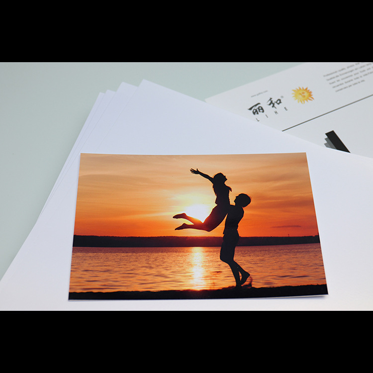 260 grams of RC waterproof Metallic Photo Paper, dazzling silver luster, good texture