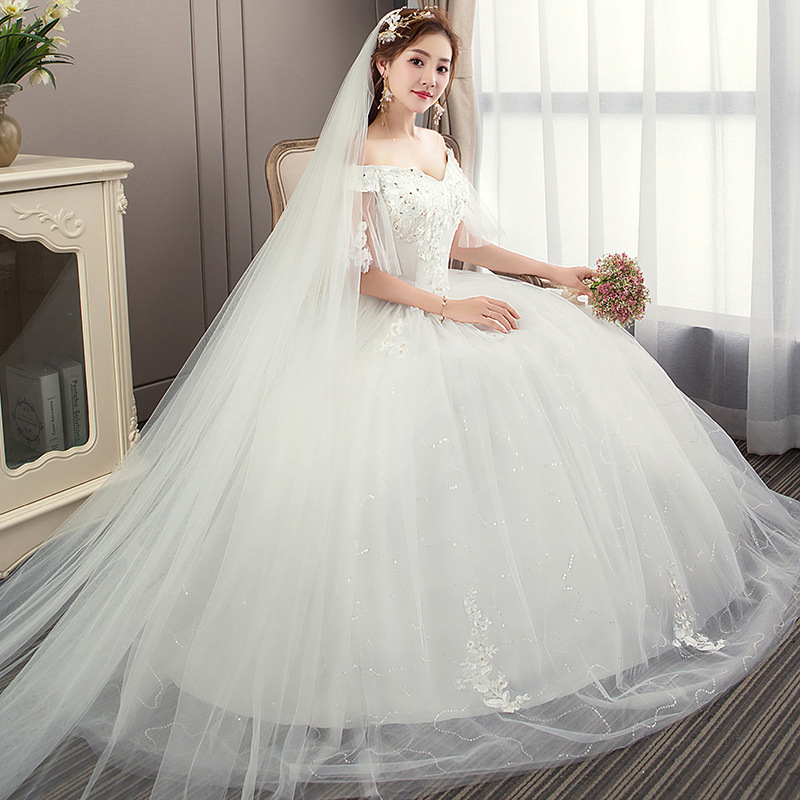 Retro shiny wedding dress for bride