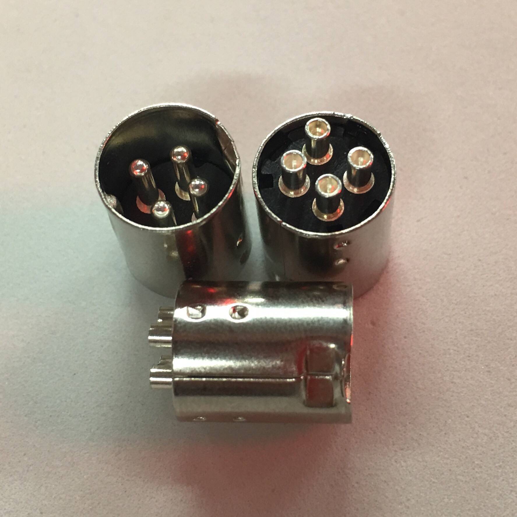 中DIM4p 二粗二细MINI4P 中dim mini4p 一细二粗 汽车链接器 4针