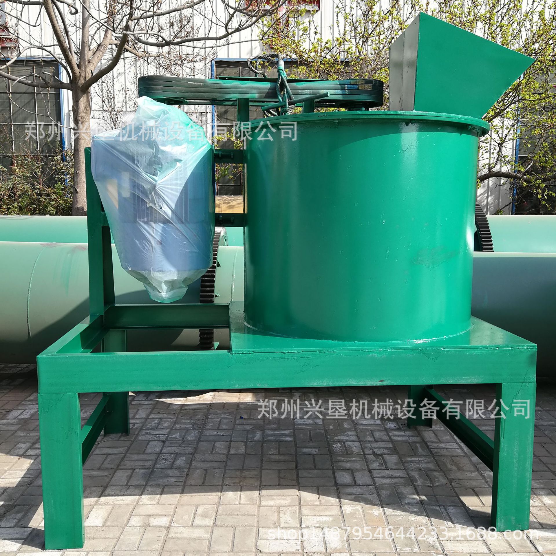 有机物处理设备无筛底可调式细碎高湿酒糟稻壳有机肥立式粉碎机