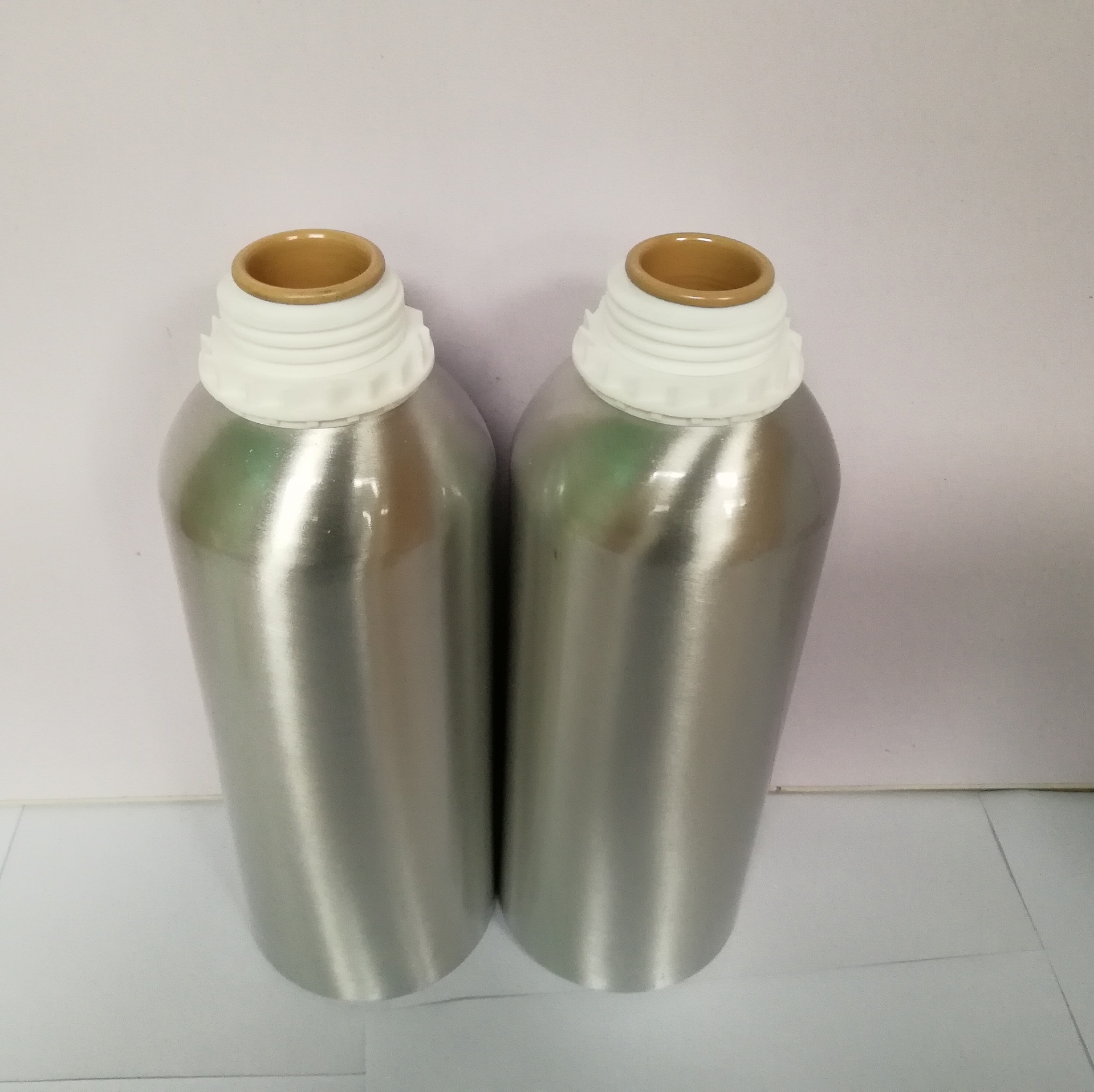 生产厂家 1.1升内涂铝瓶 铝罐 精油瓶 金属容器  分装瓶 表面烤漆