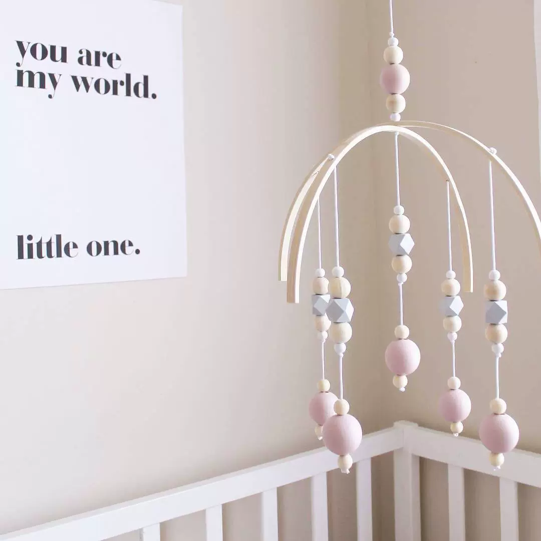 Ins скандинавский ветер деревянный бисер колокольчик кровати колокольчик детская комната украшения модельного магазина детской одежды