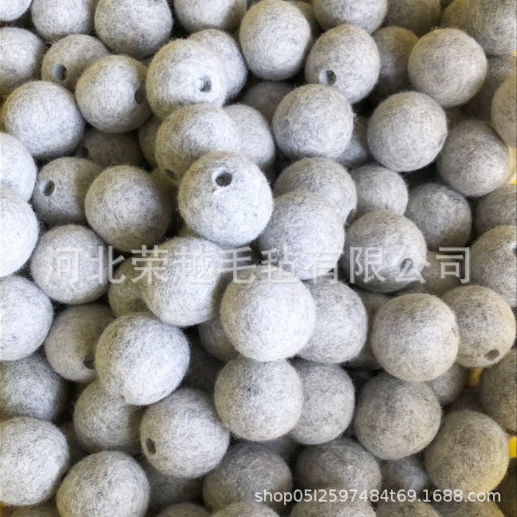 宠物玩具羊毛球 5.5cm猫薄荷用羊毛球 带孔毛毡球 灰色