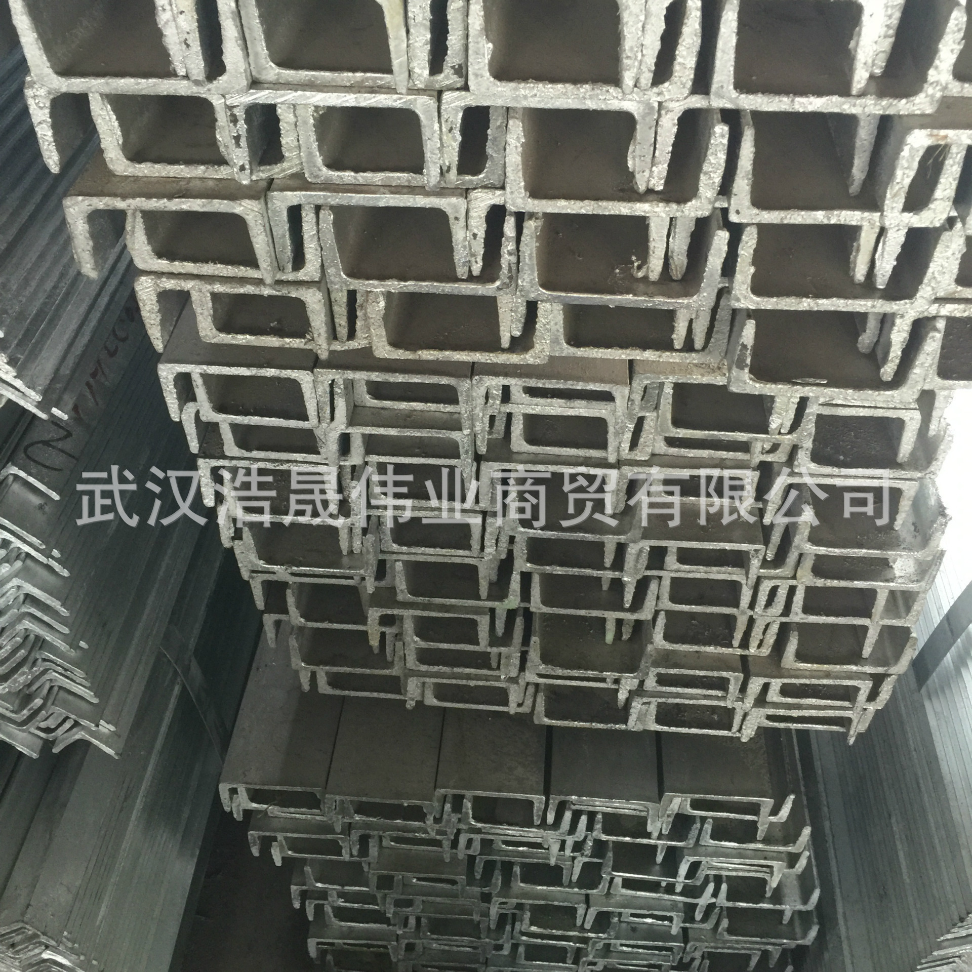 武汉批发Q345B 32#c 40号热镀锌槽钢 地铁桥梁用厂家直销