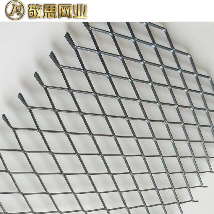 铁板钢板网安平生产厂家 30*50菱形网孔防护用可镀锌浸塑钢板网
