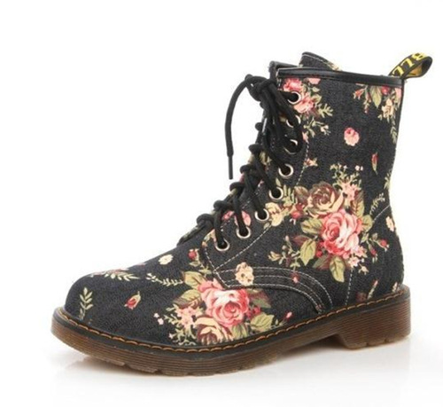 New Western Cowboy Style European and American Handsome Retro Small Floral Flat Heel Short Boots High Top Martin Boots Manufacturer Cross-border