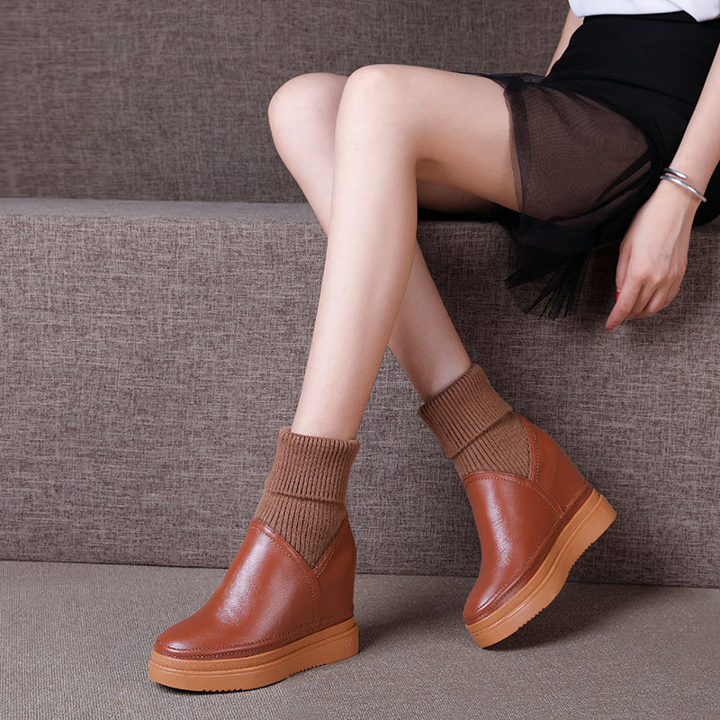Giày boot nữ cổ thấp phong cách Hàn Quốc, tăng chiều cao, dốc gót, dễ phối đồ — Màu nâu lót nhung