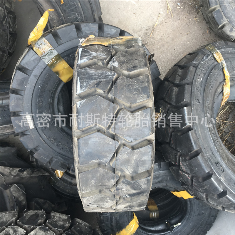 厂家供应实心轮胎18x7-8  16x6-8 825/900-16 实心叉车轮胎