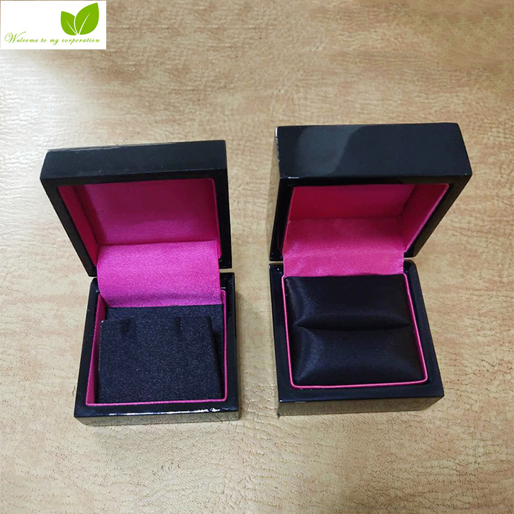 厂家木盒订 制加工喷漆打磨抛光高亮戒指耳环项链盒饰品首饰盒