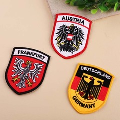 Embroidered patch with computerized embroidery, exquisite DIY bird badge for clothing decoration, patch for clothing decoration