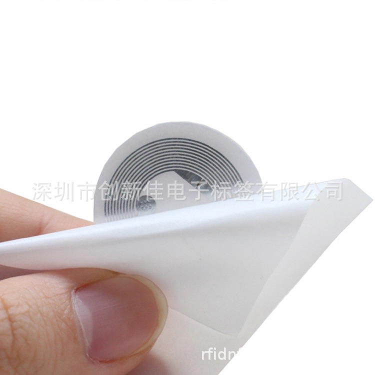 深圳工厂直销NFC不干胶标签，NTAG 213芯片带背胶，直径26mm标签