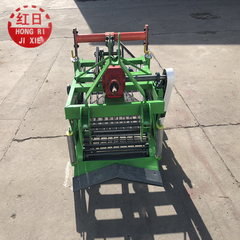 25-35马力拖拉机带的单垄单行土豆种植机 洋芋播种机出口非洲