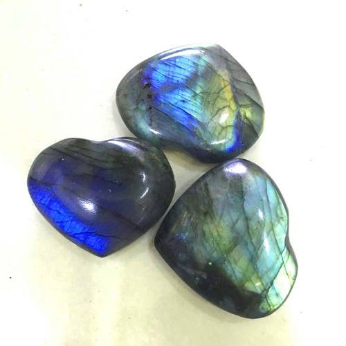Wholesale natural labradorite heart-shaped pendant raw stone blue colored light punchable pendant jewelry accessories moonstone love heart