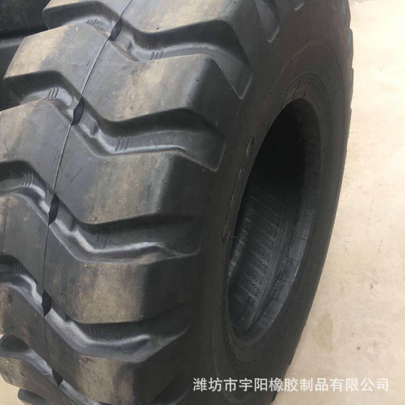 波浪大S花纹 尼龙工程机械轮胎17.5-25   平地机 铲车