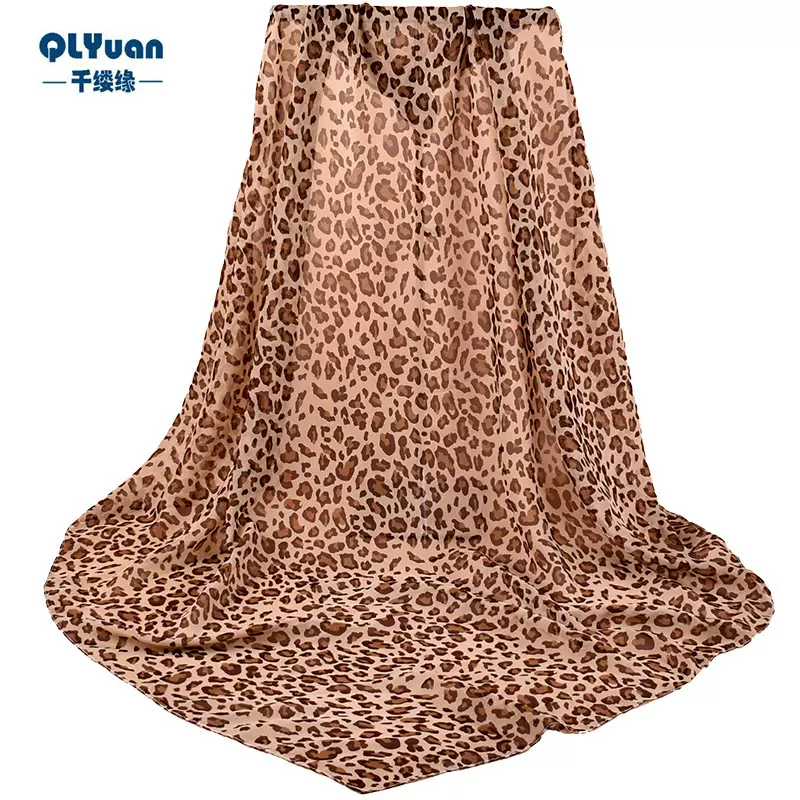 春季新款秋冬雪纺印花方巾 小豹纹丝巾scarves批发