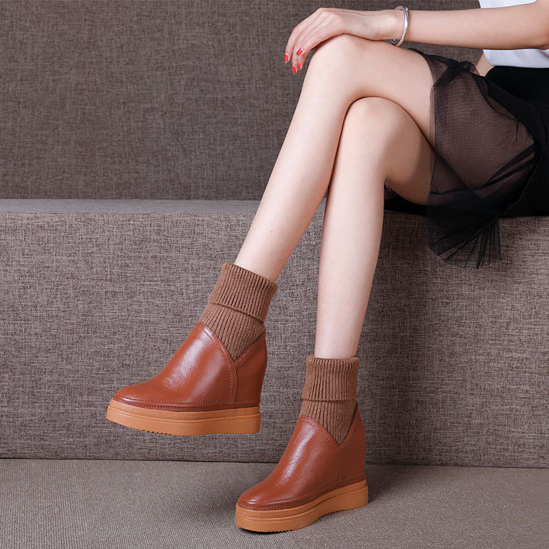 Giày boot nữ cổ thấp phong cách Hàn Quốc, tăng chiều cao, dốc gót, dễ phối đồ — Màu nâu lót nhung