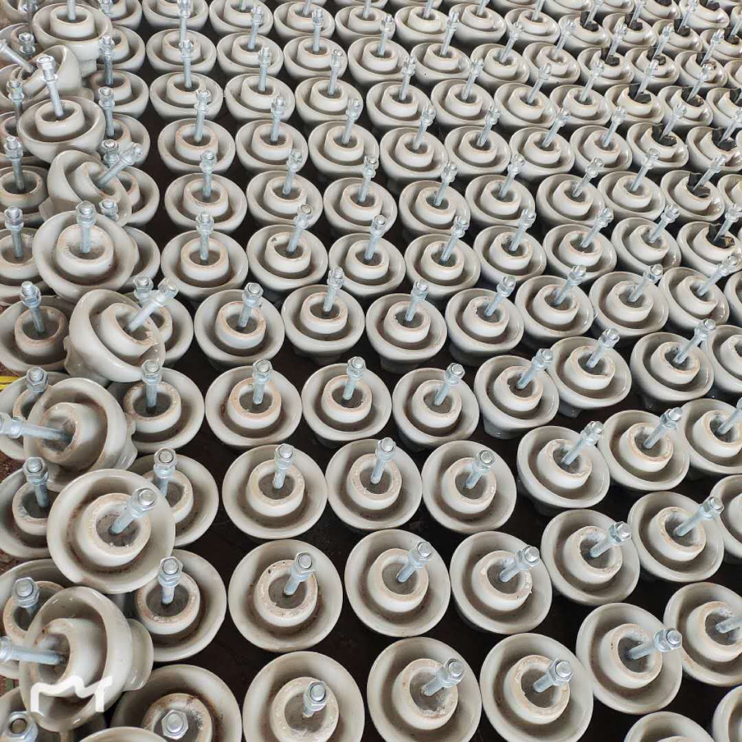 厂家供应 P-6M陶瓷针式绝缘子P-6T高压线路针式瓷绝缘子 批发