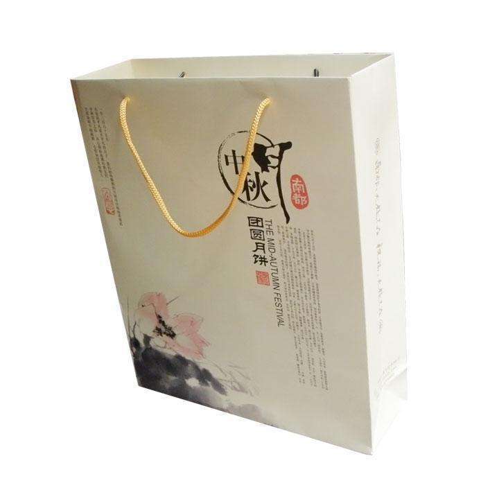 白卡厂家直供纸袋通用包装简约送礼可按要求印制公司logo