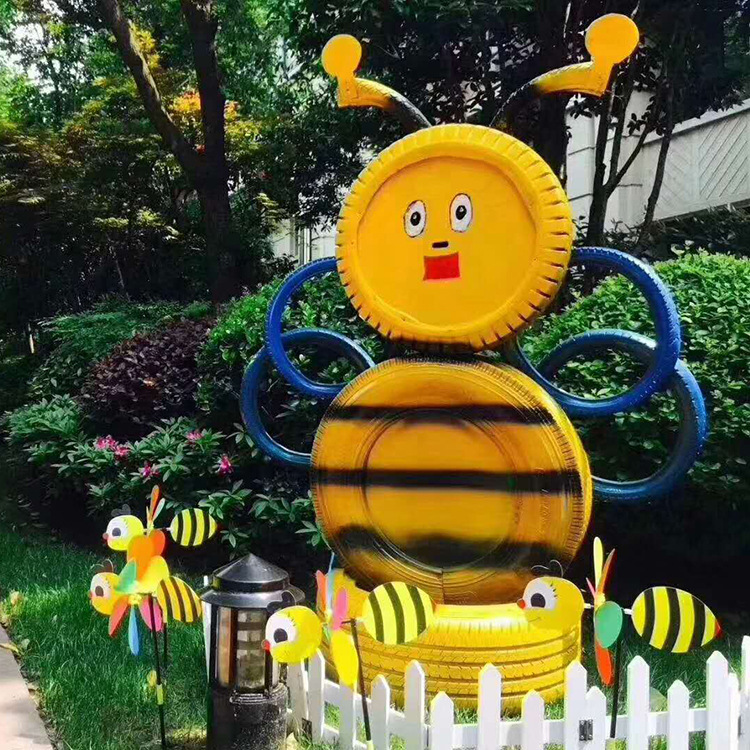 基地批发创意汽车轮胎工艺造型轮胎雕塑卡通彩绘人物摆件工艺品