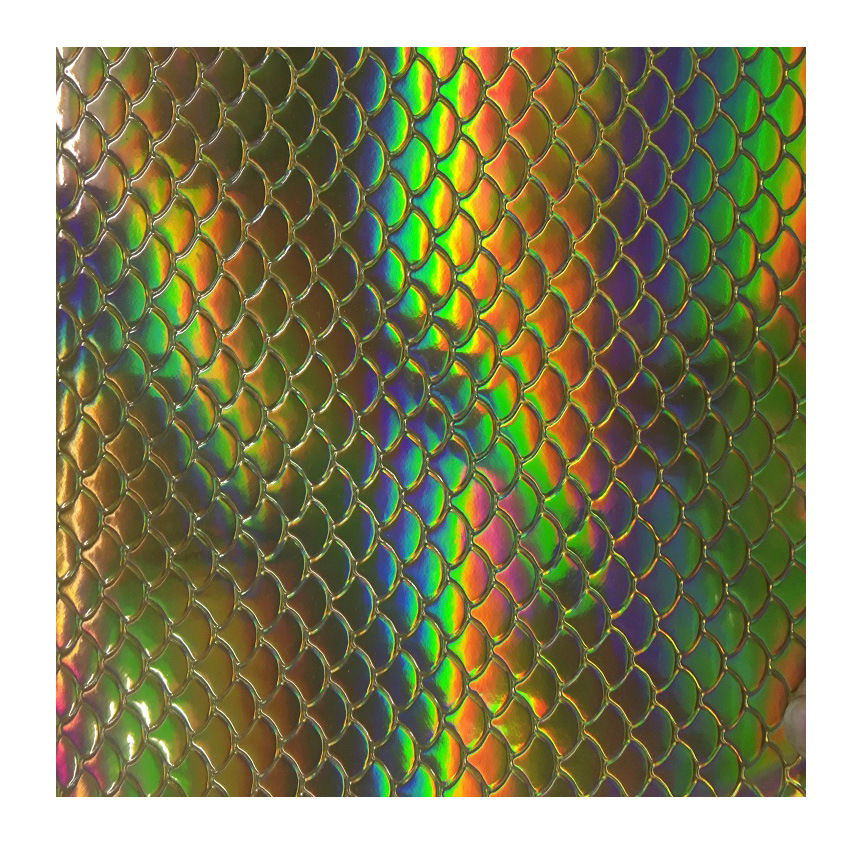 镭射幻彩金属压纹pu皮革面料七彩鱼鳞扇形贝壳纹舞台服装PU人造革