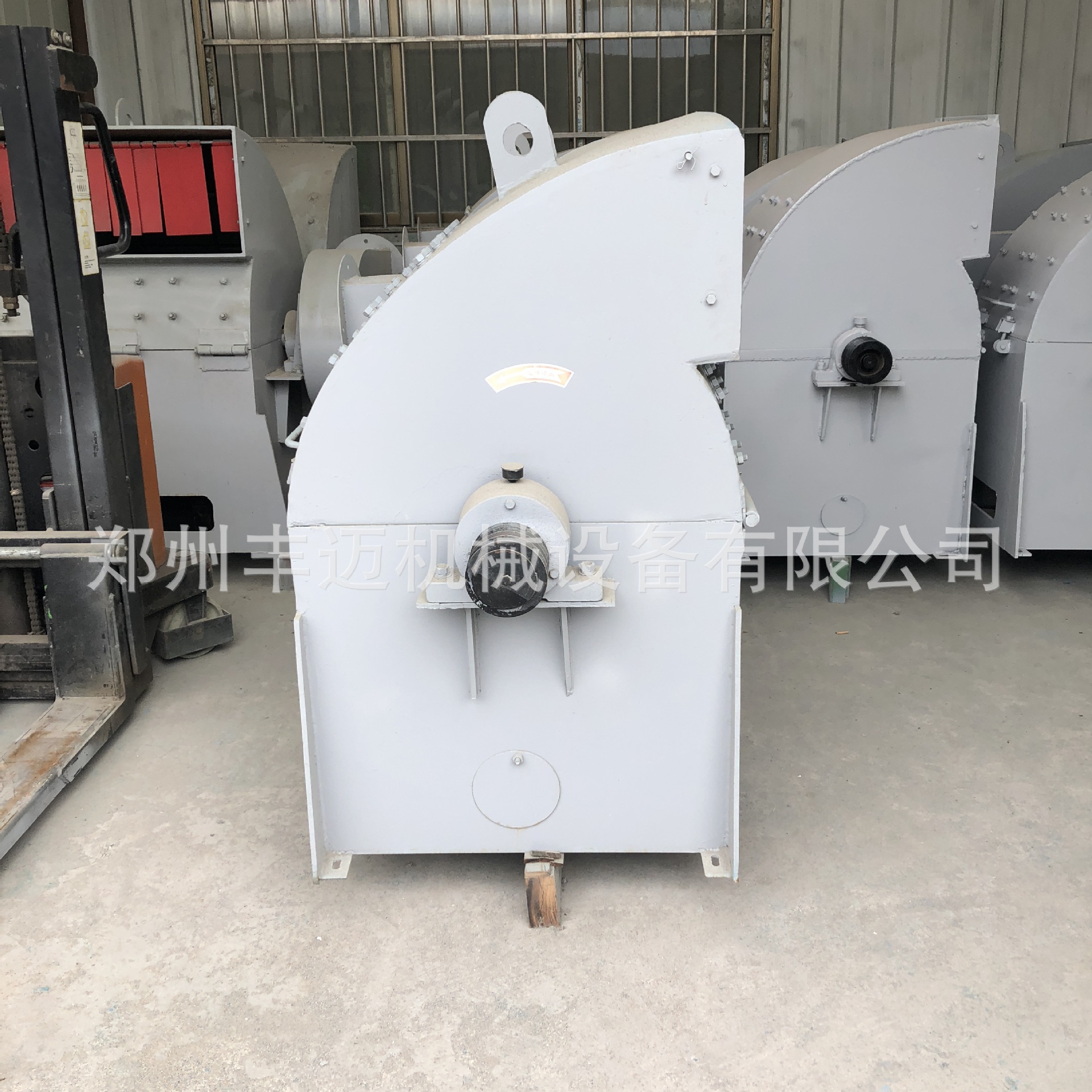 环保无尘饲料粉碎机 牛羊养殖饲料粉碎机细度可调 锤片秸秆粉碎机