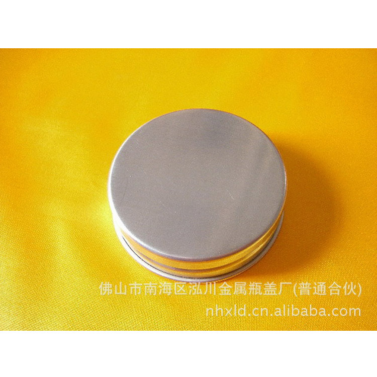 批发供应直径67mm铝螺纹瓶盖 圆形 可按要求定 制（图）