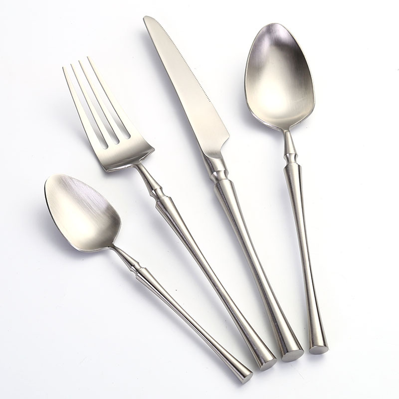 Procesamiento de muestras personalizado de cubiertos de acero inoxidable conjunto de cintura pequeña cuchillo de filete de comida occidental transfronteriza tenedor cuchara logotipo personalizado