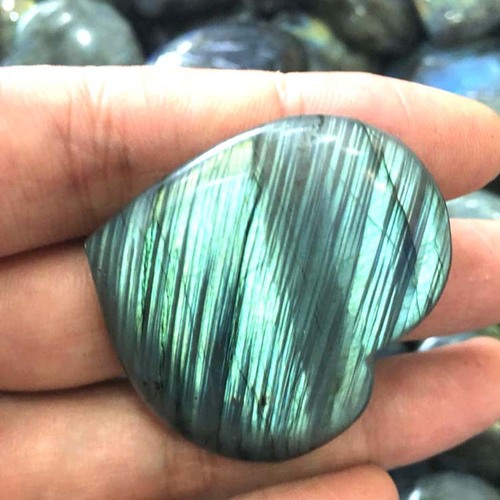 Wholesale natural labradorite heart-shaped pendant raw stone blue colored light punchable pendant jewelry accessories moonstone love heart