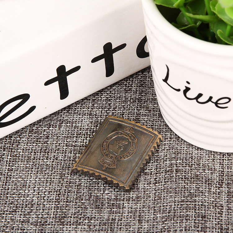 标牌 厂家供应高品质注塑仿古铭牌 批发带胶标牌