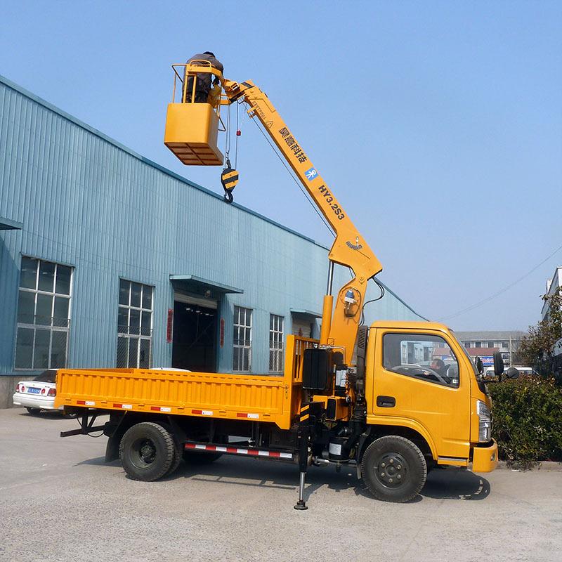 厂家HY3.2S-3遥控型国六三吨轻卡自带吊 东风3吨随车吊