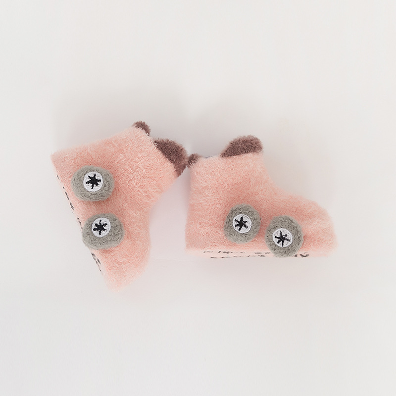 Otoño e invierno engrosado calcetines de bebé 0-3 años de edad niños de dibujos animados hilo de plumas coche antideslizante piso zapatos de bebé y calcetines