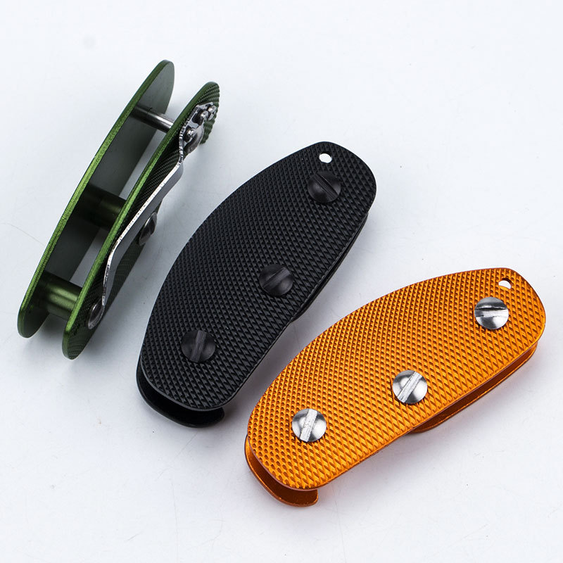 Portachiavi multifunzione in lega di alluminio con motivo a griglia per riporre attrezzi EDC da esterno._voghion.com