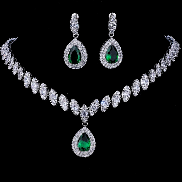 Green Diamond-earrings+necklace