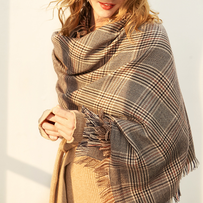 Woolen demi-season scarf