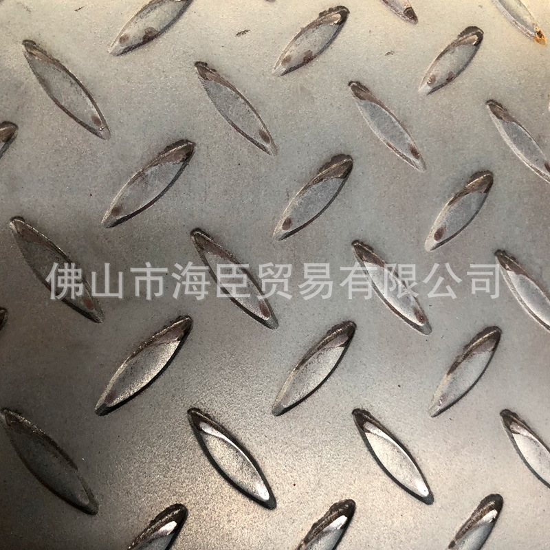 直销 防滑花纹板加工 开平镀锌花纹板 生产花纹板7.75*1500