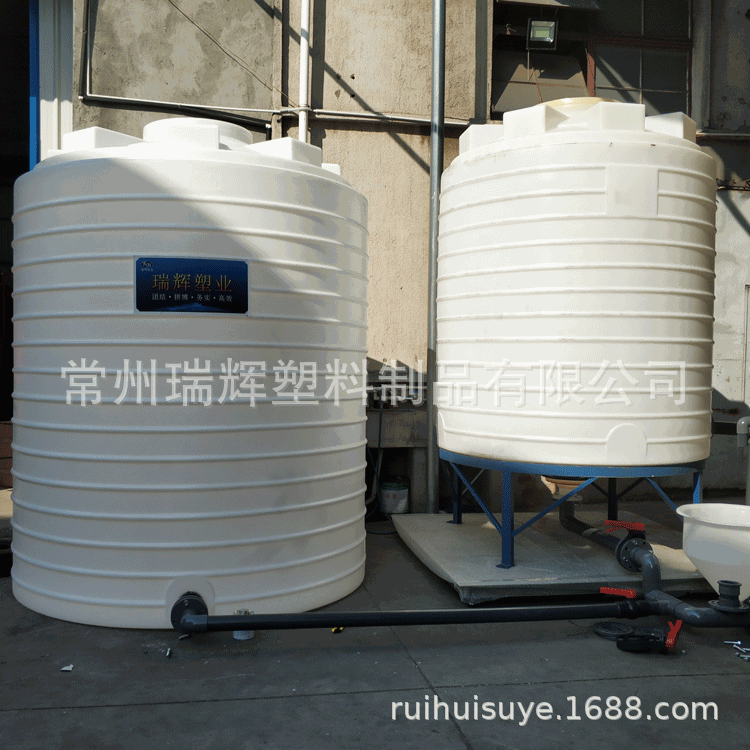 1000L5吨10吨50立方储水桶20T25吨塑料储罐30吨PE水塔消防水箱