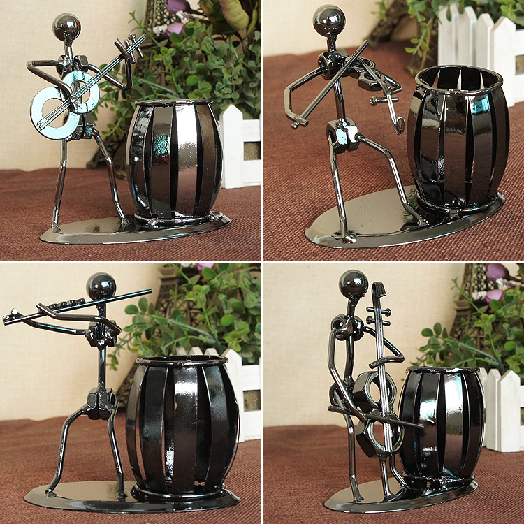 Productos transfronterizos oferta especial de hierro forjado músico banda titular de la pluma creativa decoración del hogar adornos de regalo una variedad de opcionales