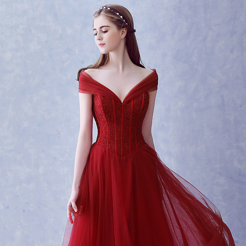 2026 New Korean-Style Long Wedding Dress, Slim Fit, Red Off-Shoulder Evening Gown, Bride's Toast Dress, Autumn Lace-Up