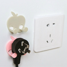 创意苹果型粘钩墙壁插座电源线收纳架多功能插头挂钩（5个装）