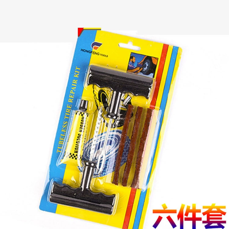 Небольшой комплект инструментов для ремонта шин
