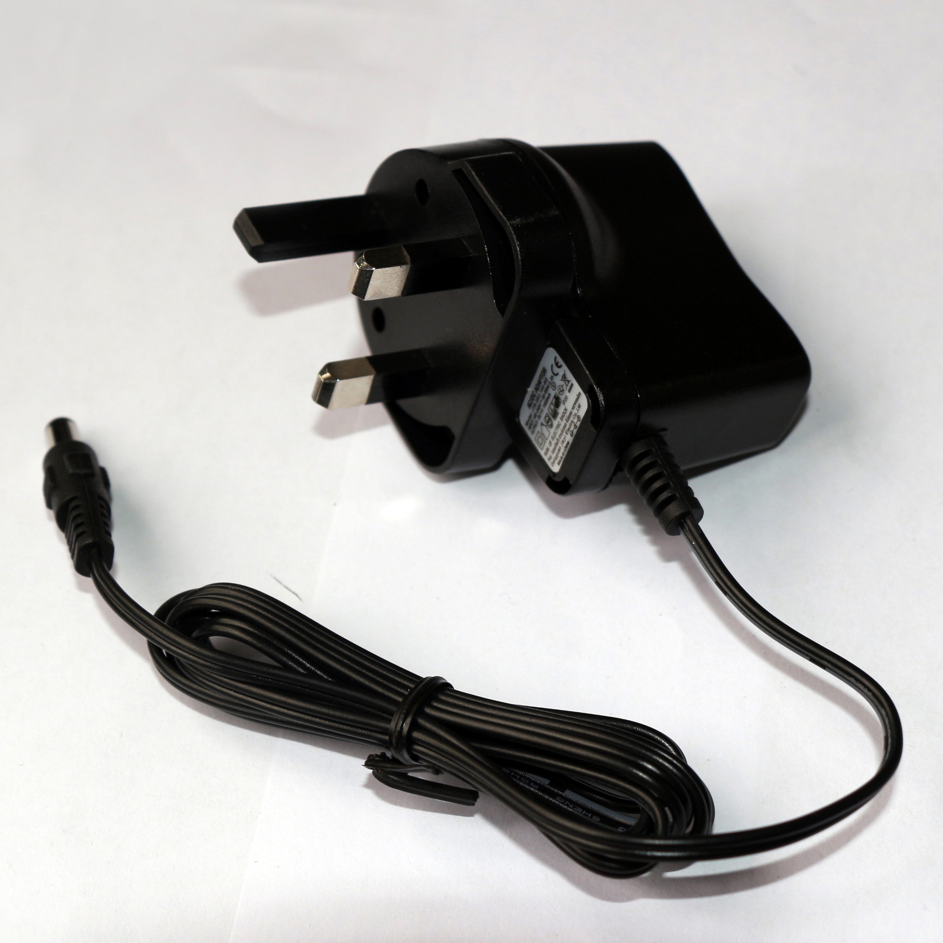 9V500mA电源适配器 英规CE认证 电子秤插墙式电源适配器