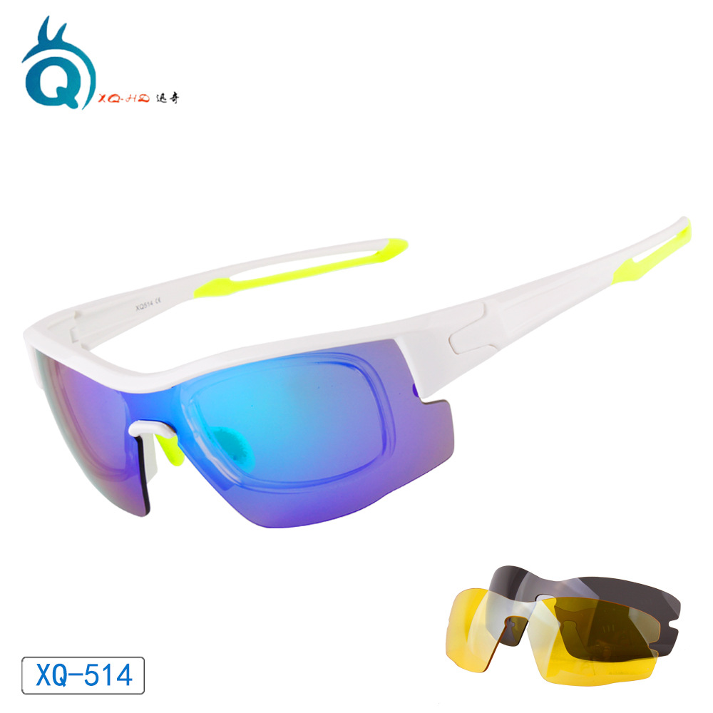 밝은 흰색/반짝이 녹색