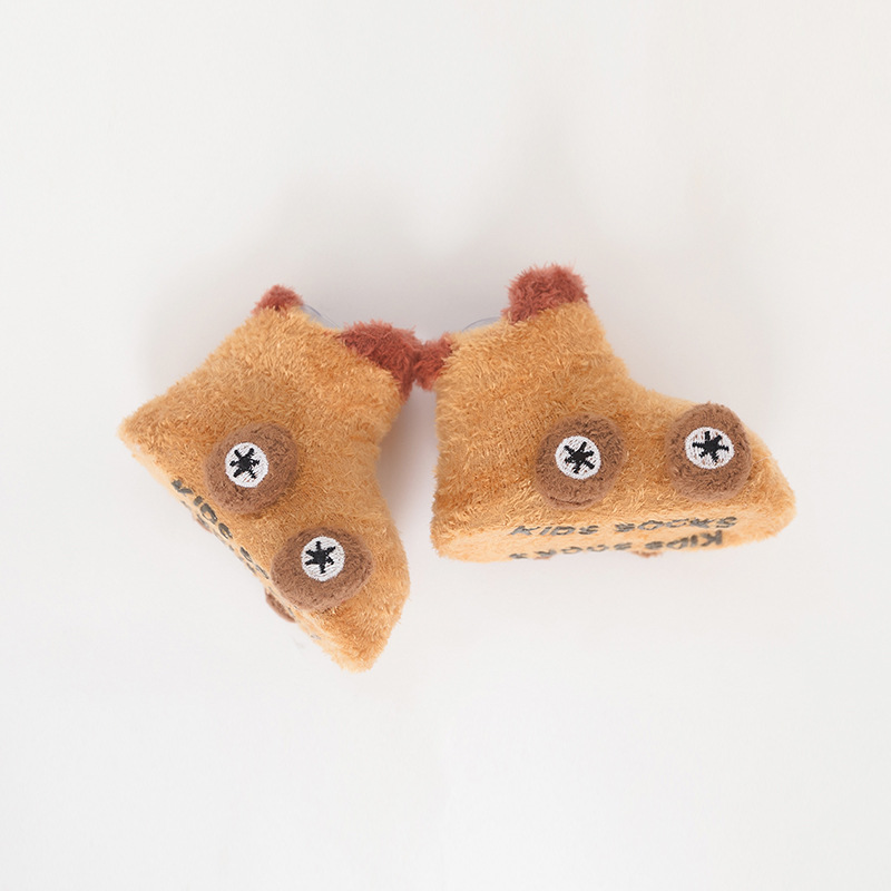 Otoño e invierno engrosado calcetines de bebé 0-3 años de edad niños de dibujos animados hilo de plumas coche antideslizante piso zapatos de bebé y calcetines