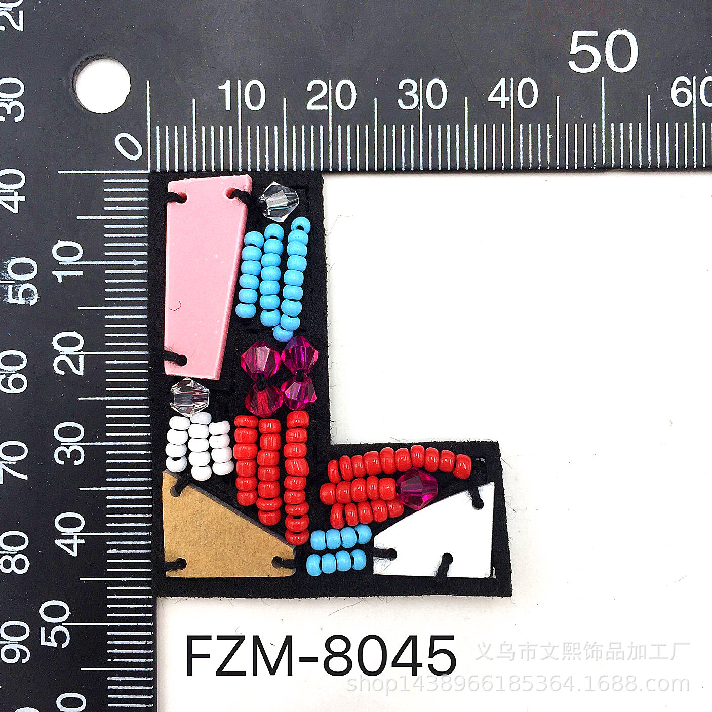 新款彩色皮字母L树脂小米珠服装包包帽子DIY辅料 钉珠