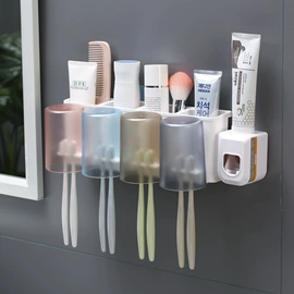 其他杯子;纸巾盒;牙刷架