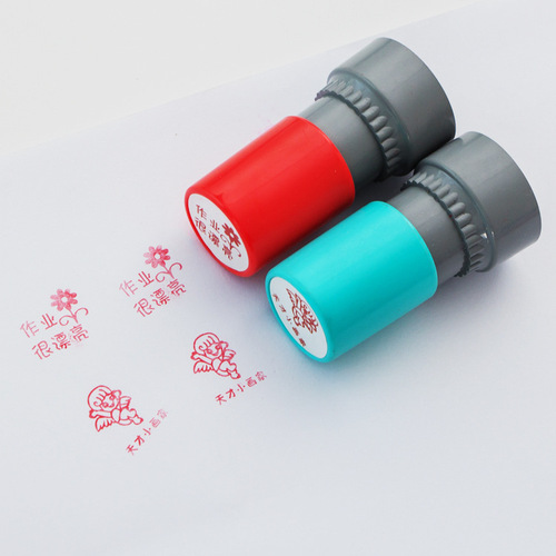 Teachers use photosensitive children's cartoon small seals to encourage and reward seals, student stationery, comments, teacher praises