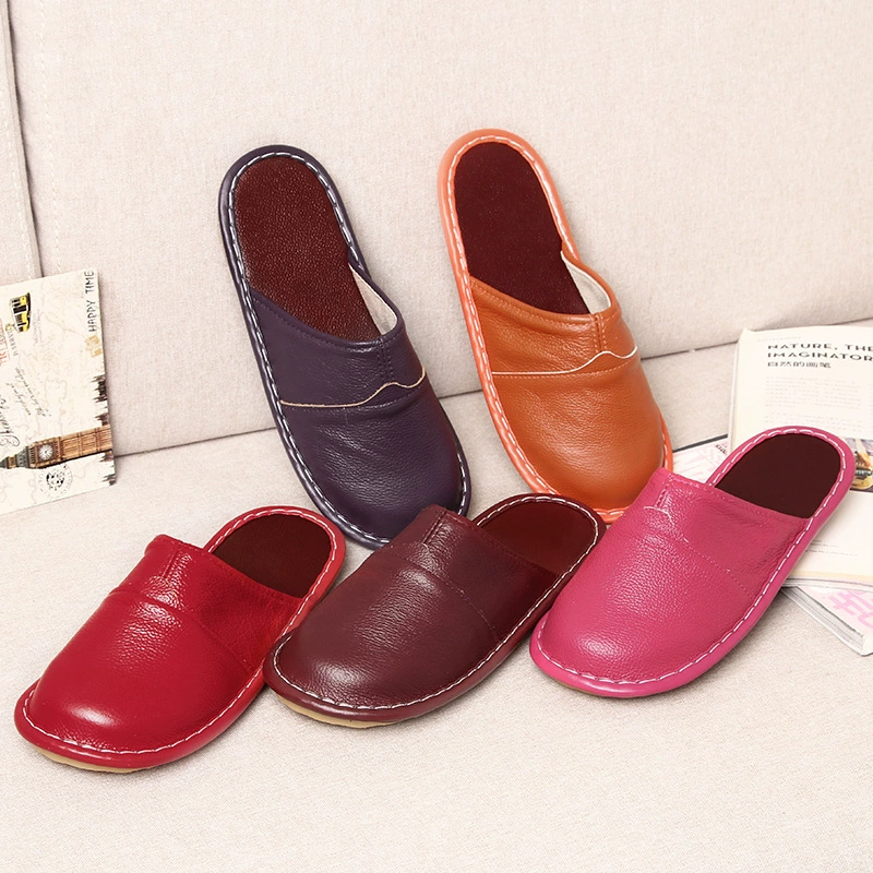 Мужские тапочки оптом:  сандалии из телячьей кожи на заказ, домашние тапочки с круглым носком, осенне-зимние хлопковые тапочки, теплые и утолщенные хлопковые тапочки.