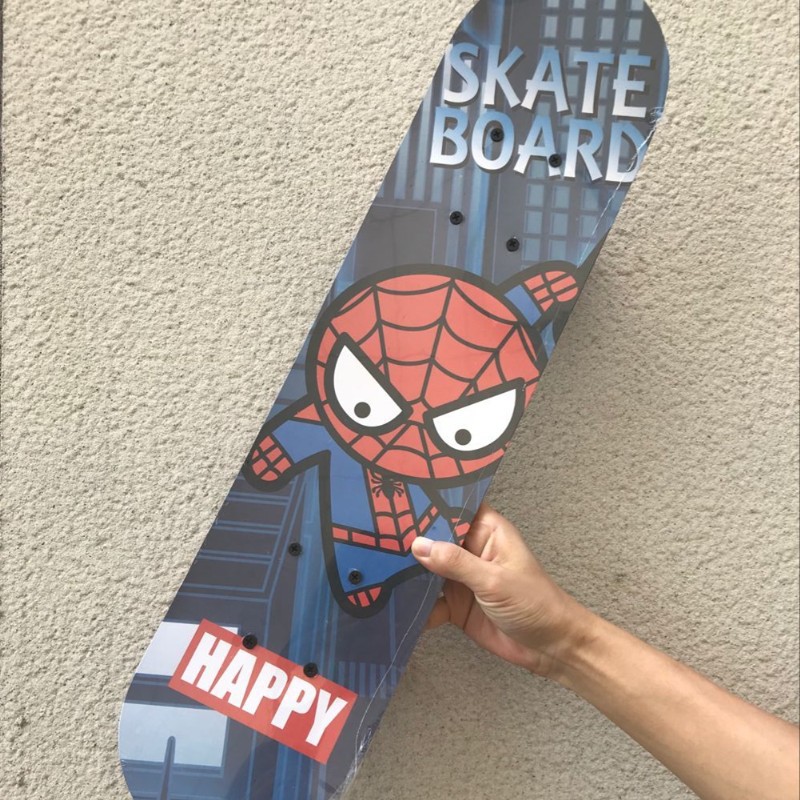 Fábrica de monopatín al por mayor de cuatro ruedas de doble deformada monopatín principiante bebé juguete estudiante de dibujos animados regalo niños scooter